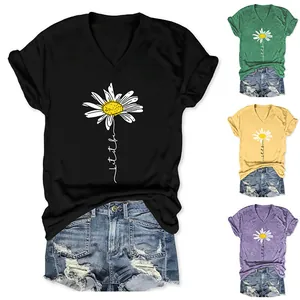 T-shirt décontracté à col en V, imprimé marguerite et texte 'Let it be' en plusieurs couleurs