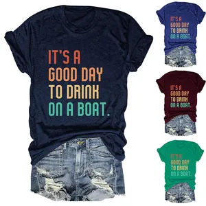 Damen T-Shirt mit Rundhalsausschnitt und Boots-Slogan in Marineblau, Blau und Grün