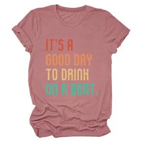 Detailansicht eines mauvefarbenen Damen-T-Shirts mit buntem Vintage-Spruch-Print