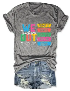 Detail van grijs dames-T-shirt met kleurrijke Teachers We Out grafische print