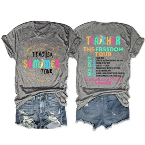 Modieus grijs Teacher Summer Tour grafisch T-shirt en denim shorts set voor dames