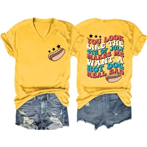 Gelbes Damen T-Shirt mit V-Ausschnitt und Retro Hot-Dog-Grafik zum 4. Juli Print