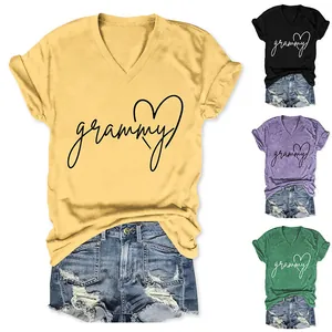Vista detallada de las opciones de color de la camiseta casual Grammy con cuello en V.