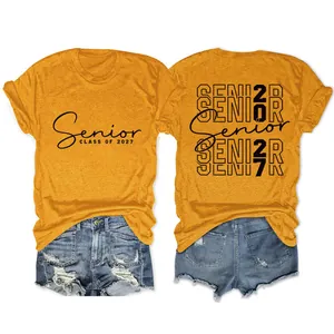 T-shirt gialla da donna Senior Class of 2027 con vista frontale e posteriore