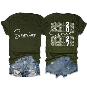 Vista dettagliata fronte e retro della t-shirt verde scuro Senior Class 2027 da donna