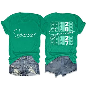 T-shirt verde scollo rotondo maniche corte Senior Class of 2027 da donna con shorts