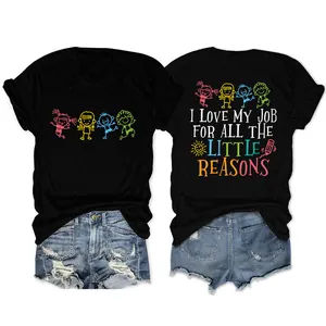 Vista frontale e posteriore della t-shirt nera con stampa I Love My Job for All The Little Reasons