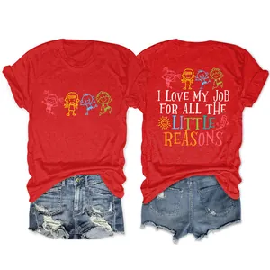 T-shirt rossa da donna vista posteriore con citazione 'I Love My Job' e stampa
