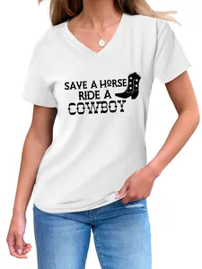 Detailopname van wit dames T-shirt met V-hals en Save a Horse Ride a Cowboy grafische print