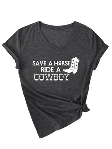 Detail van grijs dames T-shirt met V-hals en Save a Horse Ride a Cowboy opdruk