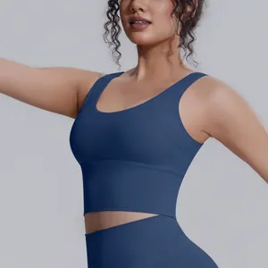Vista laterale del reggiseno sportivo blu ad alto impatto in tessuto traspirante gym