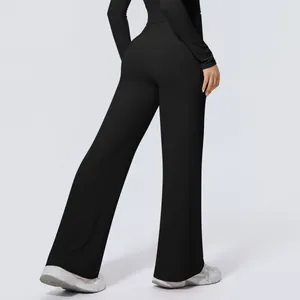 Hoch taillierte Yoga-Hose mit weitem Bein aus schwarzem, elastischem Nylonstoff, Detail