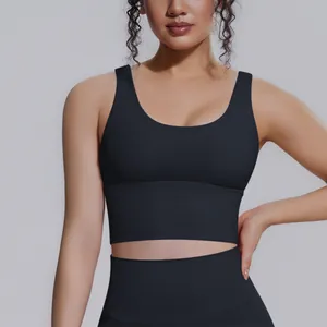 Vista dettagliata del reggiseno sportivo nero ad alta intensità con imbottitura