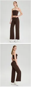 Conjunto de yoga marrón para mujer con pantalones de pierna recta y top de tubo