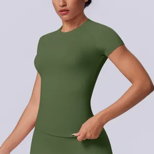 T-shirt sportiva professionale verde oliva senza cuciture ed elastica per yoga e fitness