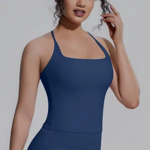 Detailansicht eines dunkelblauen Yoga-Tops mit quadratischem Ausschnitt und Textur