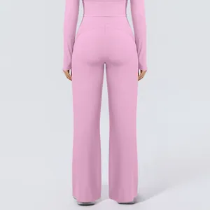 Rückansicht rosa High-Waist-Yoga-Hose mit weitem Bein aus weichem Nylongewebe