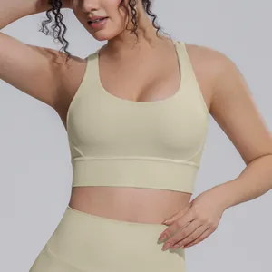 Reggiseno sportivo nude-feel e set di leggings da yoga a vita alta in color kaki.