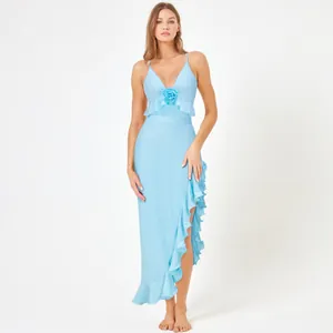 Robe de plage bleu clair à volants avec fleur 3D et ourlet fendu