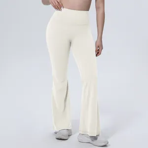 Pantalon de yoga évasé crème à taille haute avec un design respirant et galbant