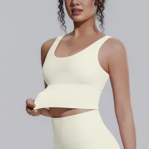 Vista dettagliata del reggiseno sportivo ad alto impatto che mostra l'elasticità del tessuto