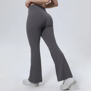 Vue arrière pantalon de yoga évasé gris à taille haute pour femme fitness sport chic