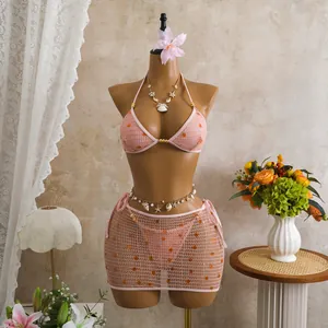 Set bikini rosa in rete a 3 pezzi con paillettes e gonna abbinata per abbigliamento mare