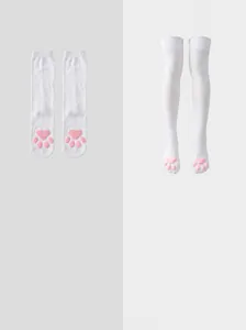 Detailed comparison showing 3D silicone cat paw cushions and high-density fabric.