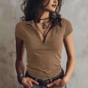 T-shirt classique marron à manches courtes pour femme avec col en V zippé élégant