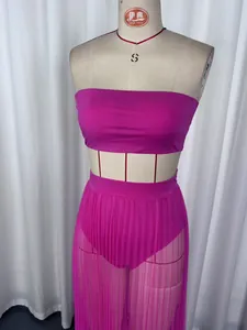 Ensemble de bain 3 pièces magenta avec haut bandeau et jupe longue en mesh plissé
