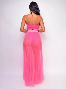 Ensemble 3 pièces rose fushia avec haut bandeau et jupe longue en maille plissée