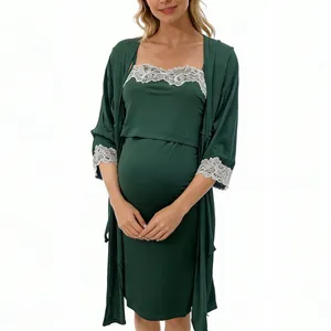 Elegante set da notte per allattamento verde bosco con rifiniture in pizzo bianco