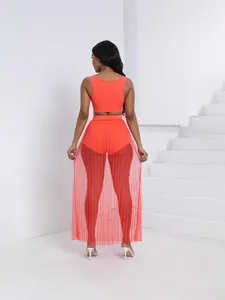 Set da spiaggia sexy 3 pezzi con canotta e gonna in rete plissettata rosso acceso