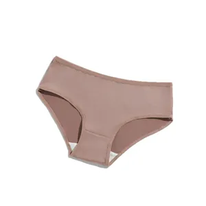Comfortabele damesonderbroek van melkzijde met middelhoge taille in effen bruin