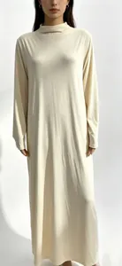 Élégante robe longue beige à manches longues pour femmes grande taille