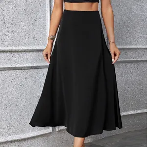 Elegante falda midi negra de corte en A con cintura alta para mujer en color sólido.