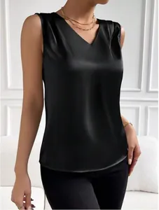 Elegante top de satén negro sin mangas con cuello en V para mujer, ideal para ir a la oficina.