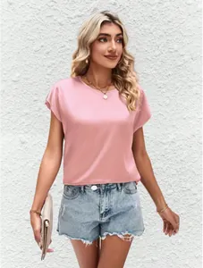 Elegante rosa Satinbluse für Damen mit Fledermausärmeln und klassischem Rundhalsausschnitt