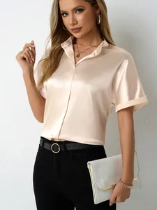 Elegante camicetta in raso champagne a maniche corte con colletto alla coreana donna
