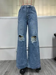 Jean bleu clair tendance à taille haute et jambe large avec genoux déchirés stylés