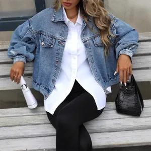 Giacca di jeans corta blu oversize da donna, moda trendy per uno stile street