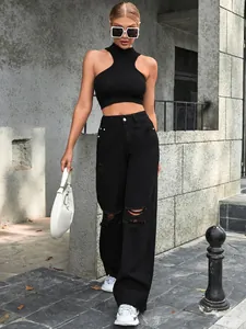 Jean denim femme noir à taille haute avec détails déchirés et jambes larges style urbain
