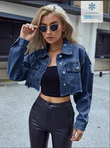 Chaqueta vaquera corta azul desgastada y moderna de manga larga para mujer casual