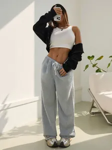Pantalon de jogging gris à jambes larges avec cordon pour un look décontracté