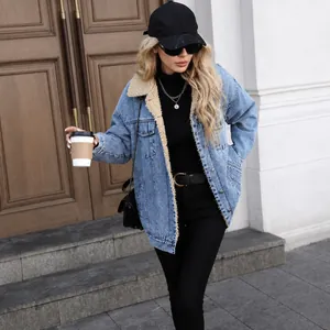 Übergroße Damen-Jeansjacke mit warmem Sherpa-Futter für stylische Winter-Streetwear