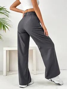 Vue arrière détaillée d'un pantalon large gris foncé à taille haute pour femmes