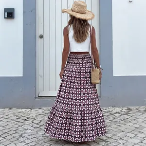 Elegante gonna lunga boho con stampa geometrica e vita alta elastica per l'estate