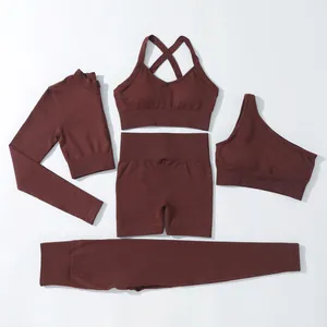 Set yoga 5 pezzi bordeaux senza cuciture con maglia a maniche lunghe, reggiseni e pantaloni.