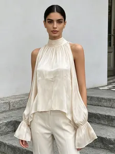 Elegantes champagnerfarbenes Satin-Halterneck-Oberteil mit weiten Ärmeln für Damen