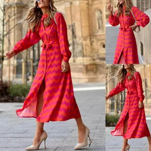 Abito midi a maniche lunghe con stampa chevron rosa e arancio e cintura in vita